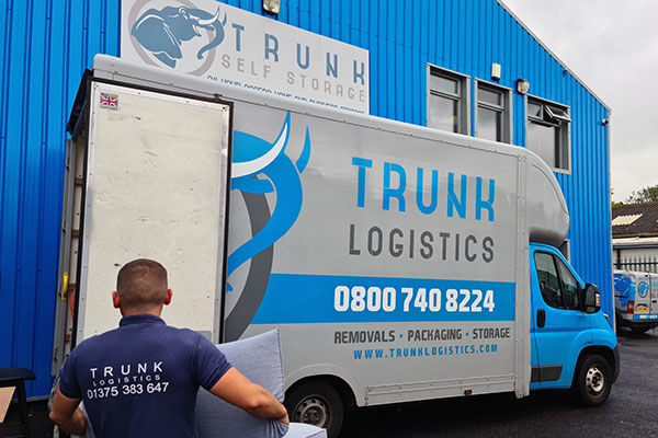 Thurrock Hammers welcome Trunk Logistics on board